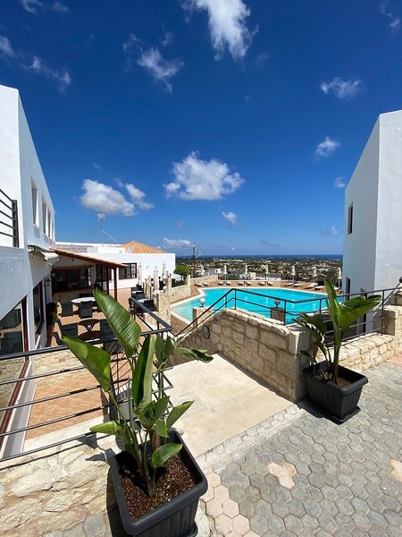 Amazones Village Suites 8