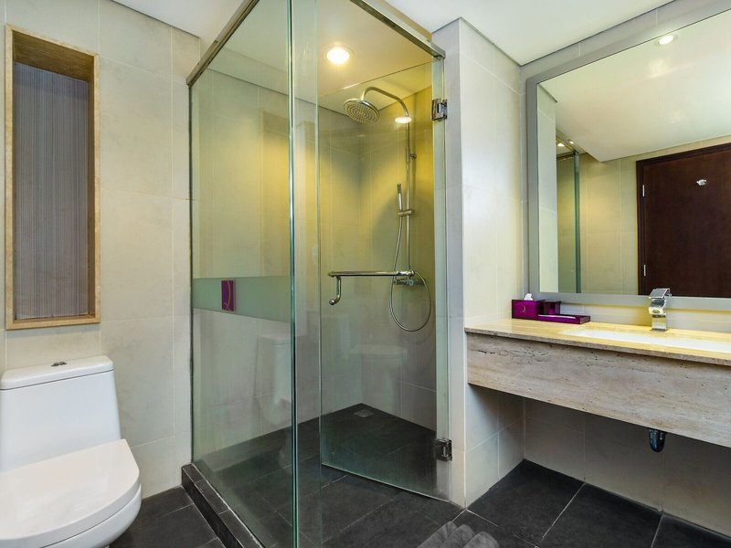 Quest Hotel Kuta 19