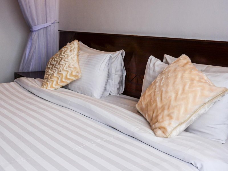 PrideInn Lantana Suites Hotel & Conferencing 11 - Room Example