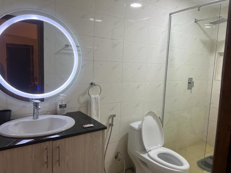 PrideInn Lantana Suites Hotel & Conferencing 23 - Bathroom Example