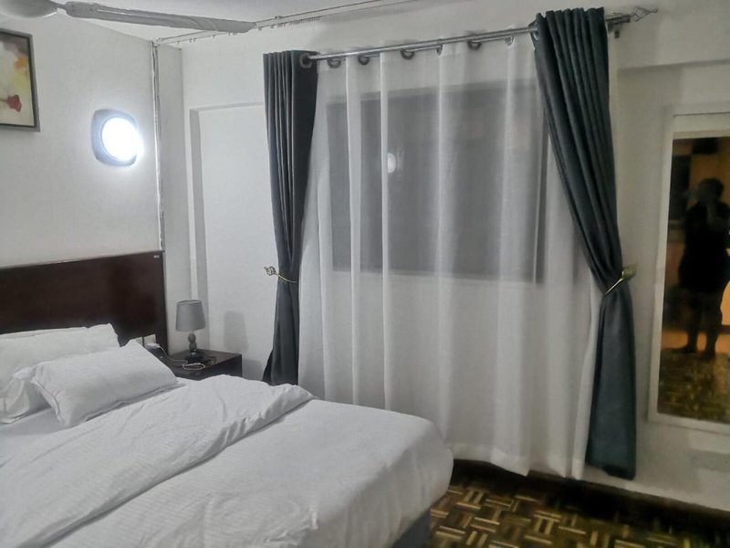 PrideInn Lantana Suites Hotel & Conferencing 24 - Room Example