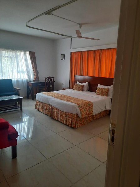 PrideInn Lantana Suites Hotel & Conferencing 25 - Room Example