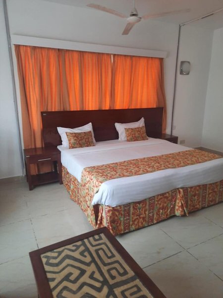 PrideInn Lantana Suites Hotel & Conferencing 26 - Room Example
