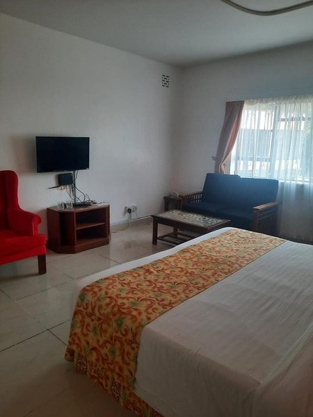 PrideInn Lantana Suites Hotel & Conferencing 27 - Room Example