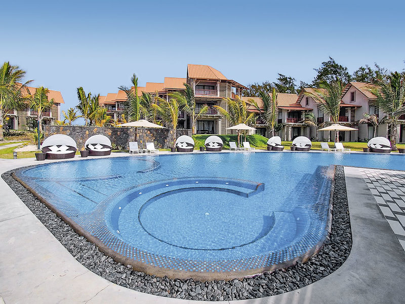 Crystals Beach Resort Belle Mare, a member of Radisson Individuals 7