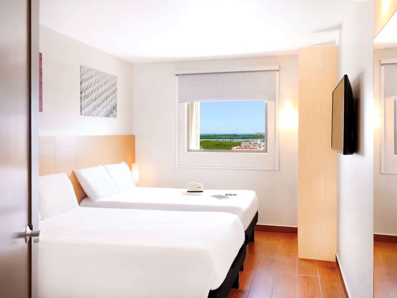 ibis Cancun Centro 23