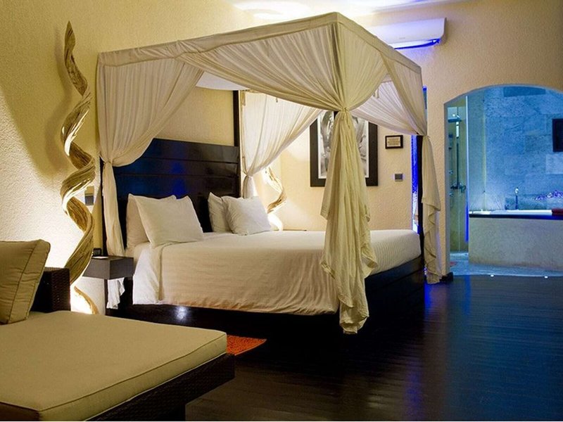 The Rhino Resort Hotel & Spa 8