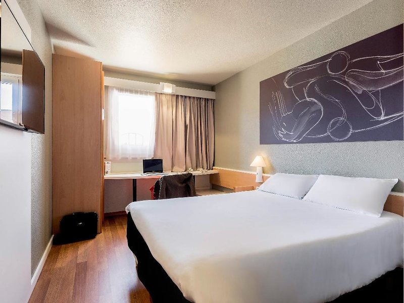 ibis Granada 2