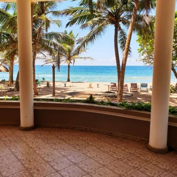 Oasey Beach Hotel 7