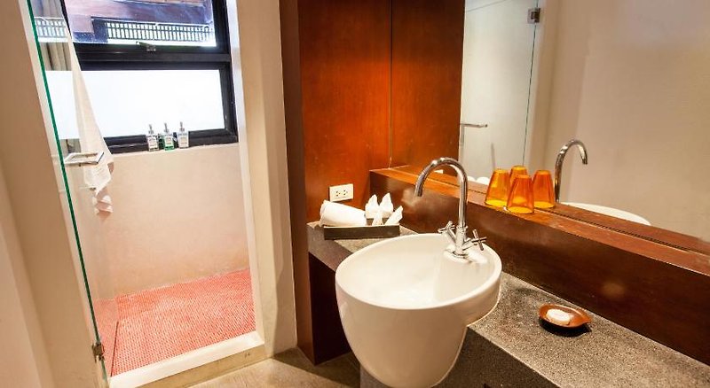 Pao Jin Poon Beach Front Villa 3