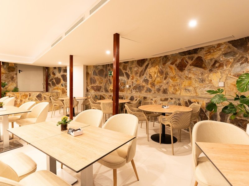 HL Rondo Hotel 12