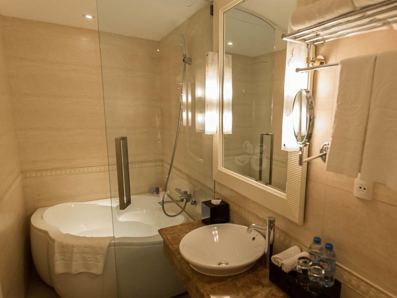 Silverland Jolie Hotel & Spa 46