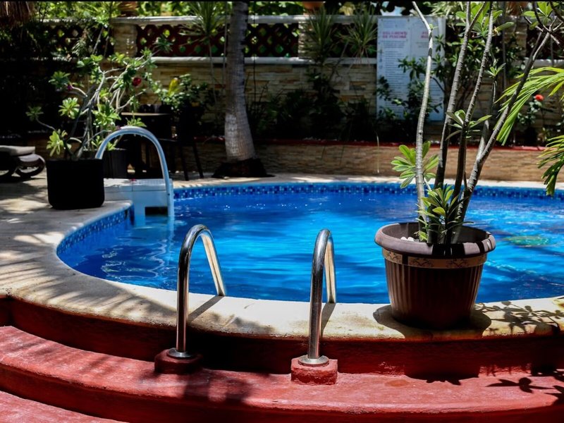 Cocos Cabanas 7
