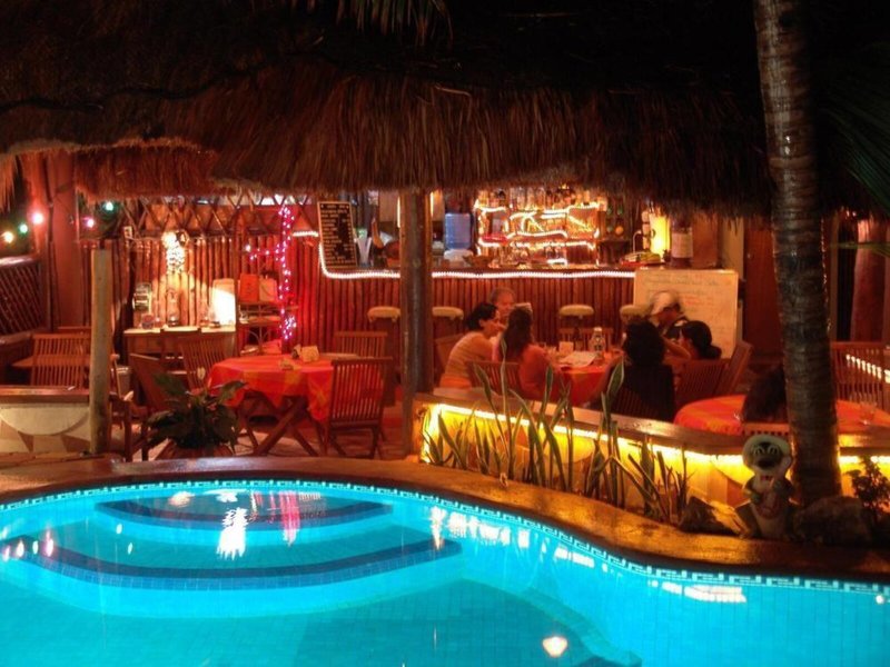 Cocos Cabanas 8