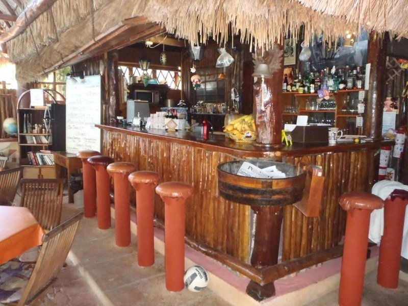 Cocos Cabanas 18