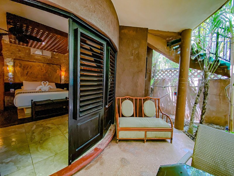 Cocos Cabanas 24