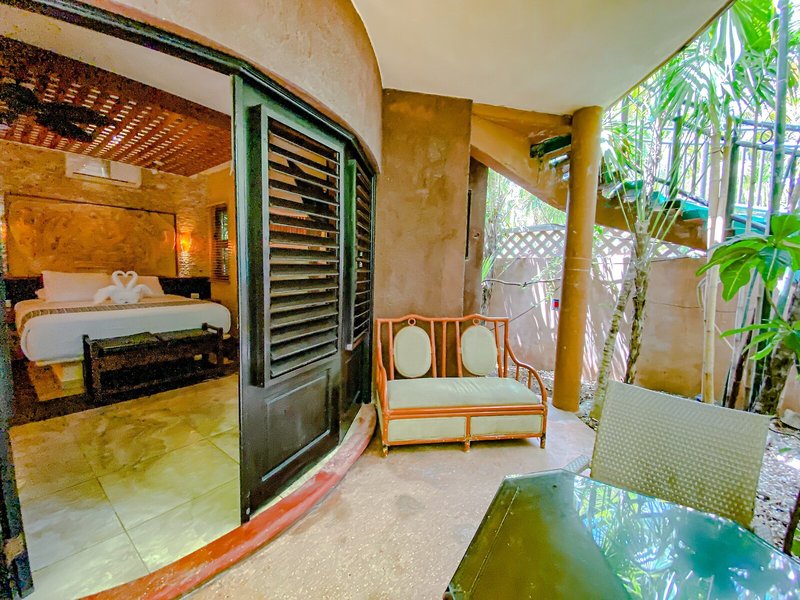 Cocos Cabanas 28