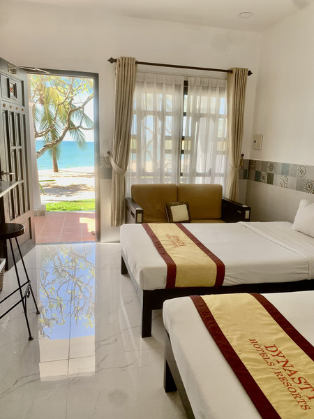 Dynasty Beach Resort 7