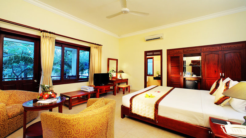 Golden Coast Resort And Spa 6