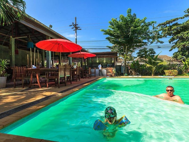 Lanta Klong Nin Beach Resort 16