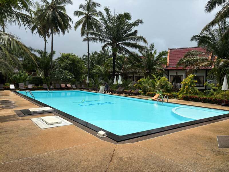 Lanta Klong Nin Beach Resort 1