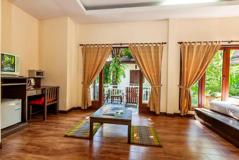 Lanta Klong Nin Beach Resort 6