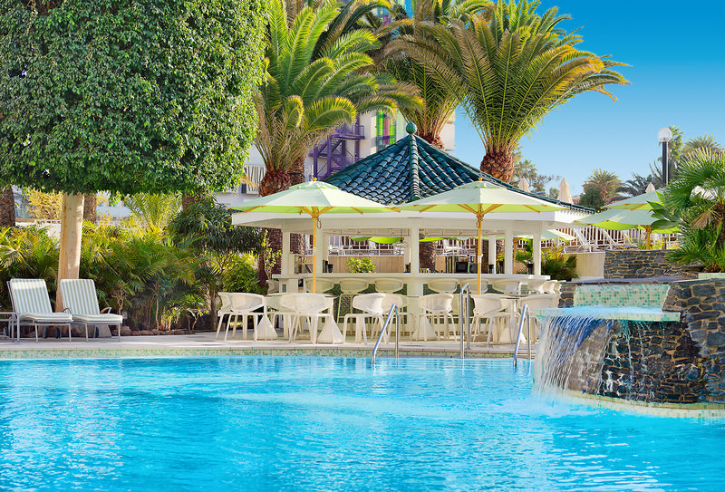 Seaside Sandy Beach 4