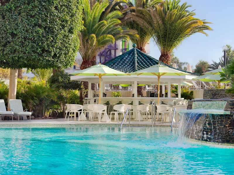 Seaside Sandy Beach 11