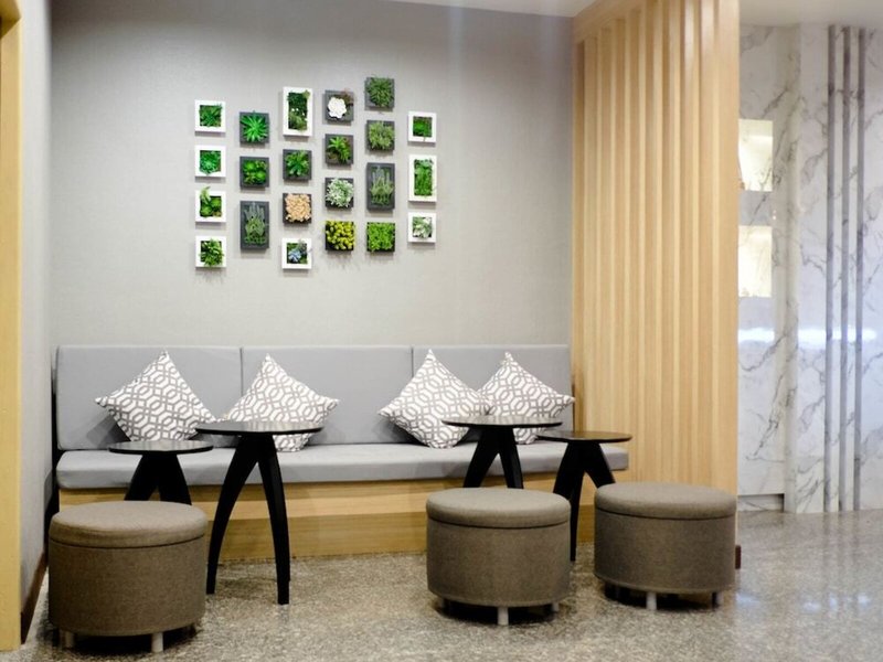 Krabi Royal Hotel 10