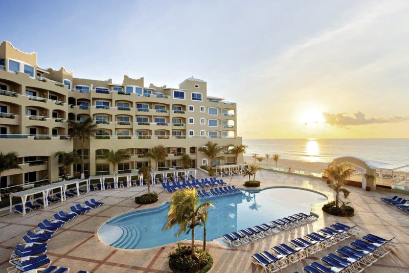 Wyndham Alltra Cancun All Inclusive Resort 3