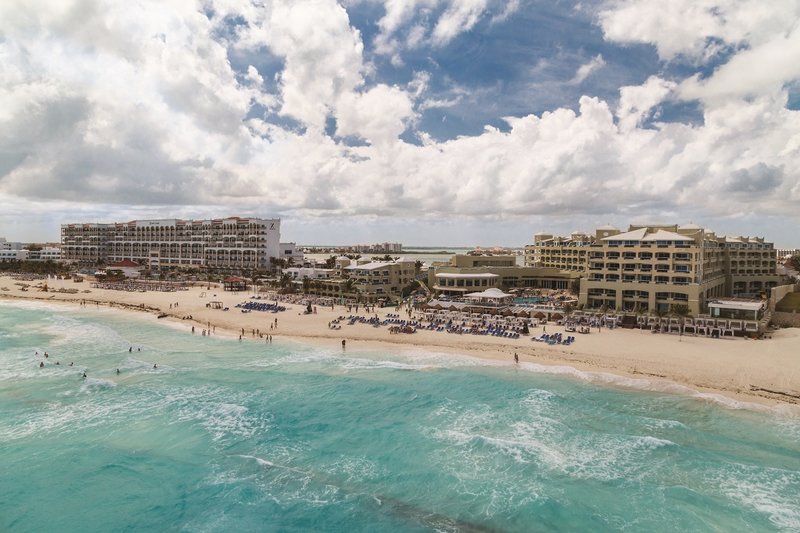 Wyndham Alltra Cancun All Inclusive Resort 1