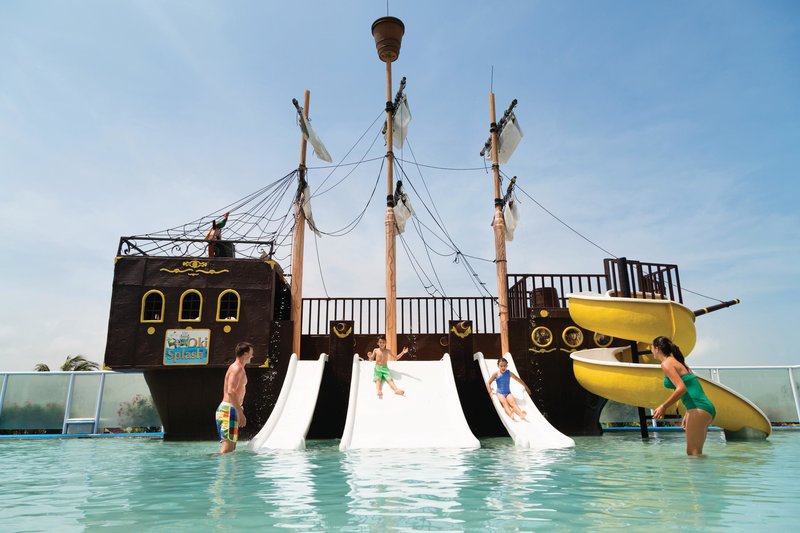 Wyndham Alltra Cancun All Inclusive Resort 3