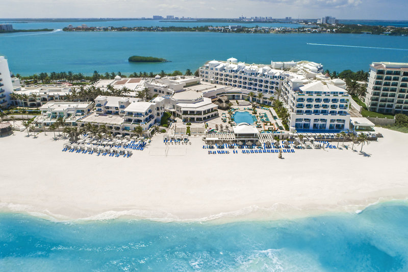 Wyndham Alltra Cancun All Inclusive Resort 1