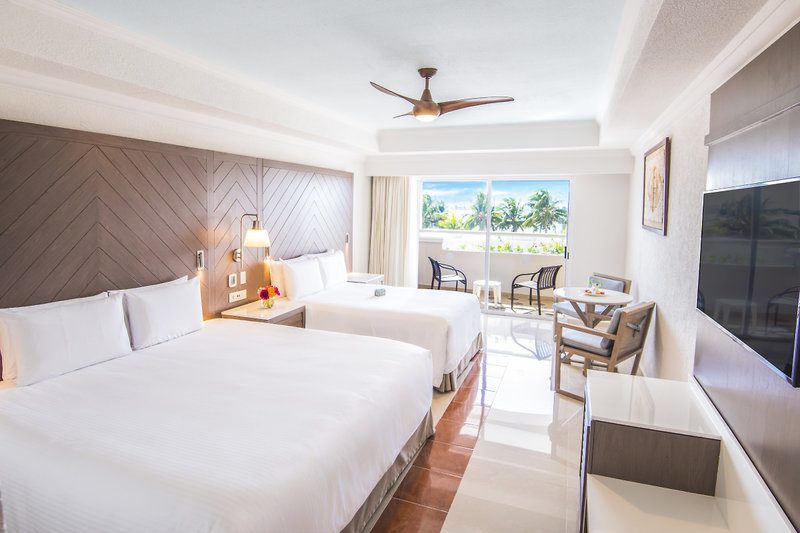 Wyndham Alltra Cancun All Inclusive Resort 4
