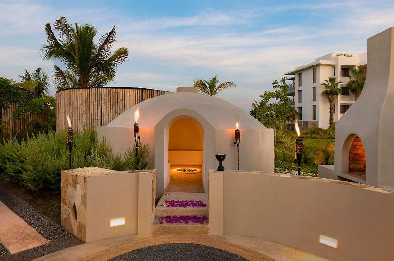 La Tranquila Breath Taking Resort & Spa