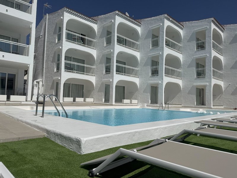 Tivoli Apartments 1 - Exterior