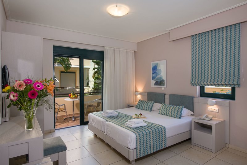 Creta Palm 17