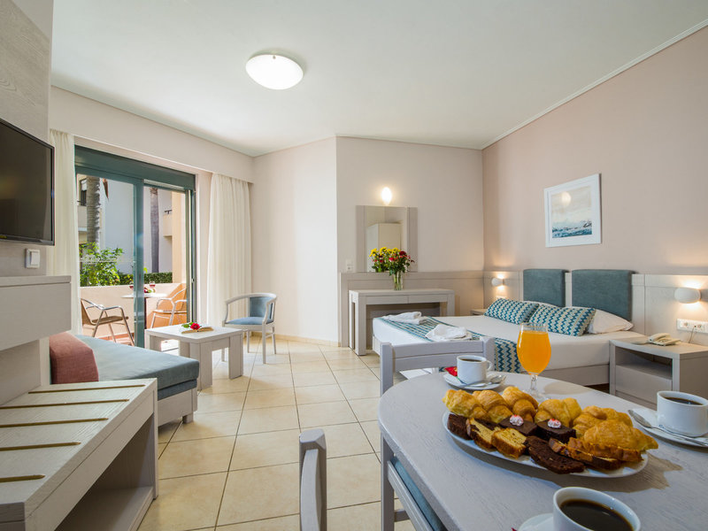 Creta Palm 15