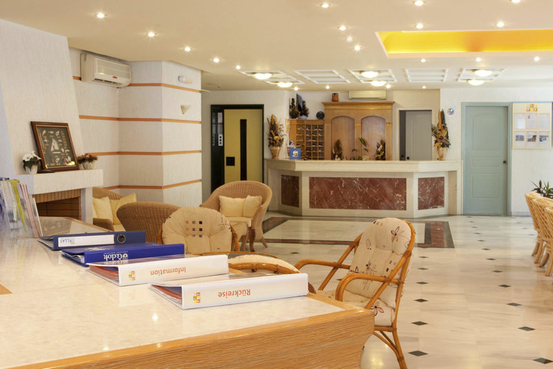 Dedalos Beach Hotel 10
