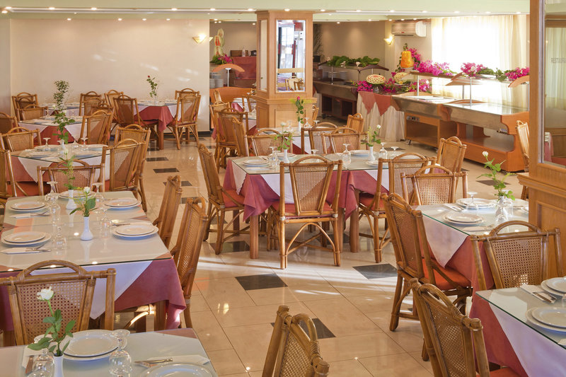 Dedalos Beach Hotel 12