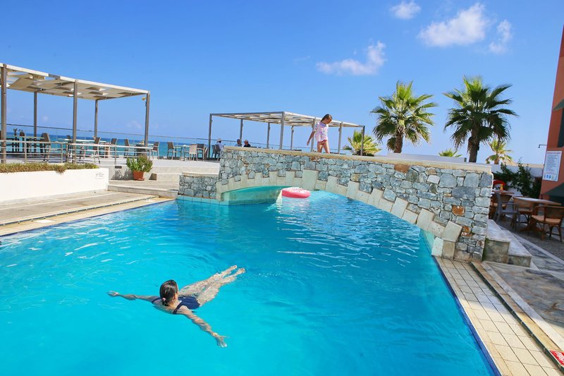 Dedalos Beach Hotel 13