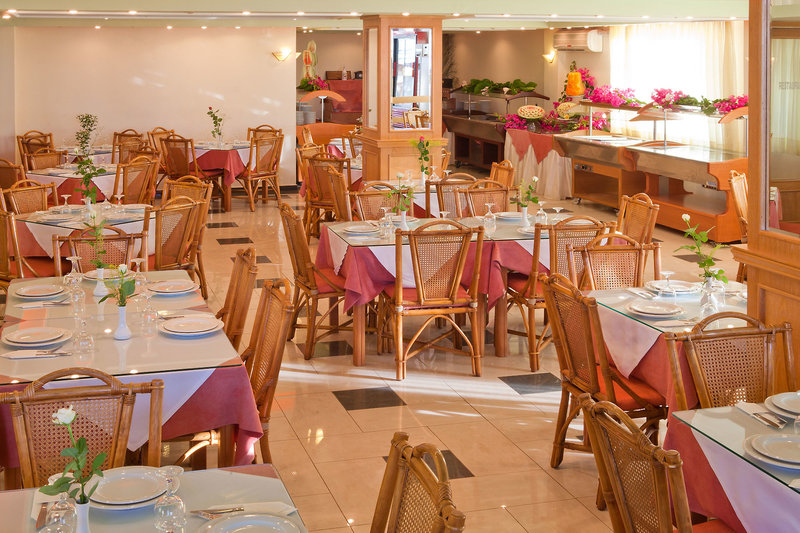 Dedalos Beach Hotel 8