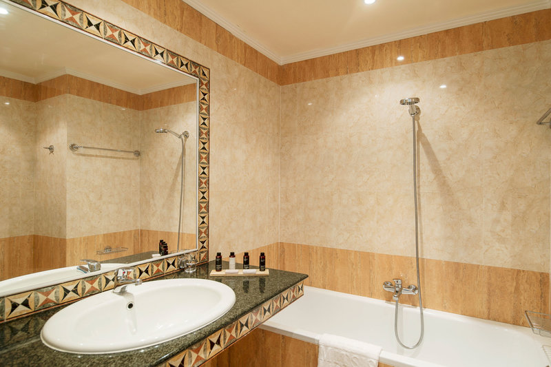 Mitsis Petit Palais 16