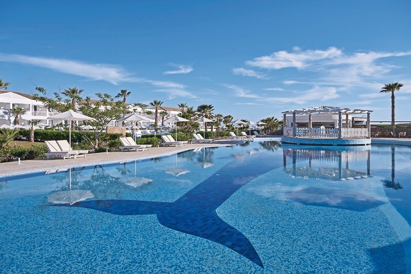 Sandy Beach Resort 11