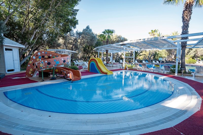 Latanya Park Resort 10