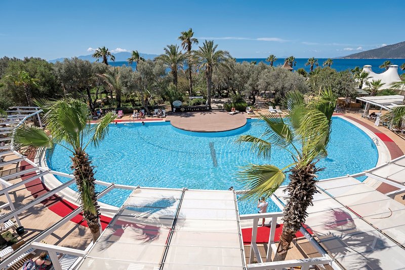 Latanya Park Resort 11