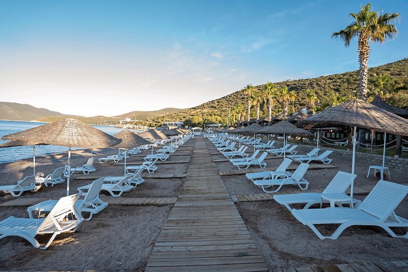 Latanya Park Resort 14