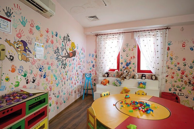 Latanya Park Resort 18