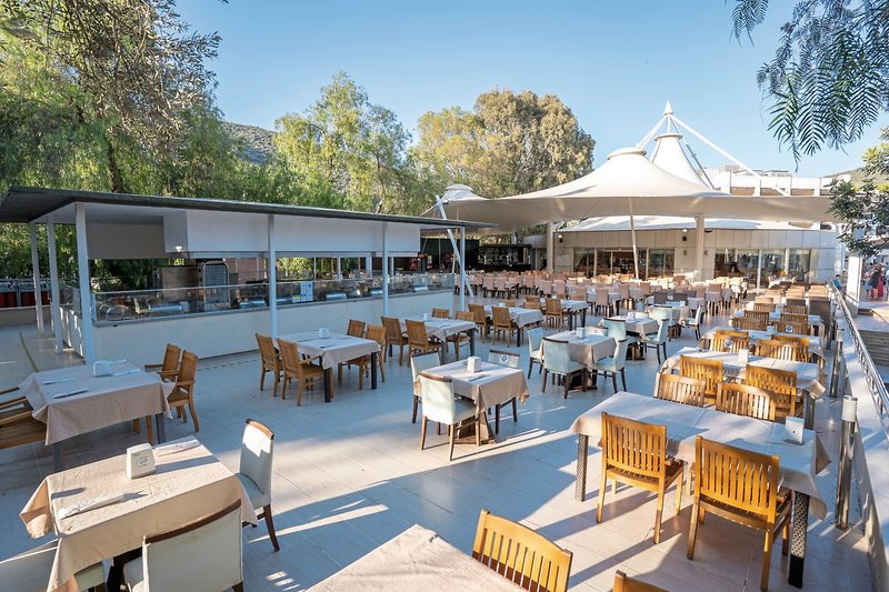 Latanya Park Resort 20