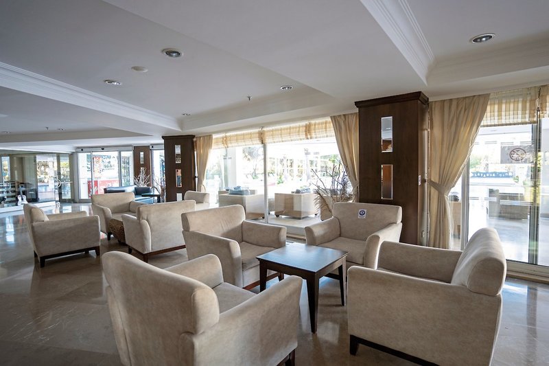 Latanya Park Resort 25